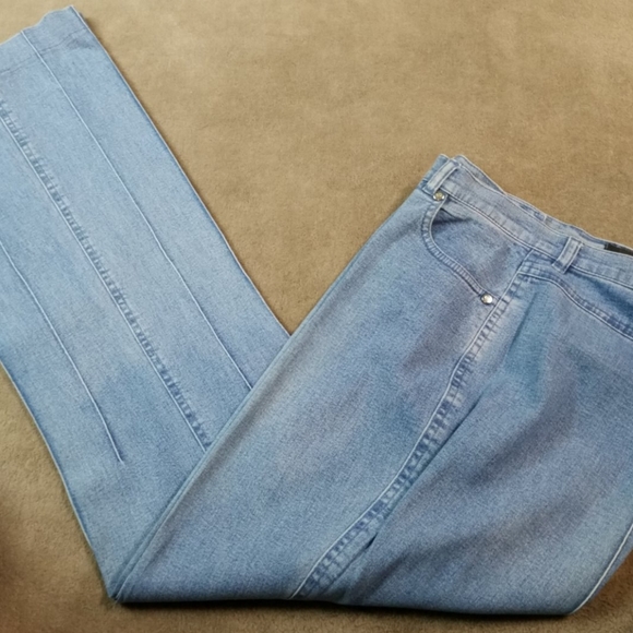 EUC Escada jeans, size 4, sewed creases lt.blue - Picture 1 of 8
